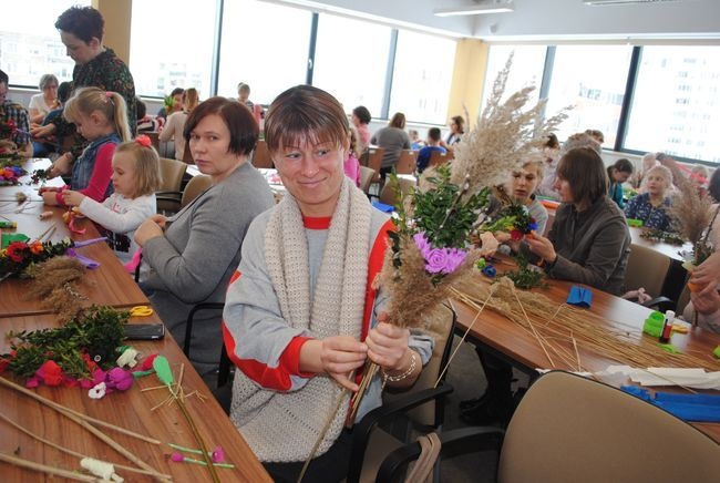 Międzypokoleniowe Warsztaty Ozdób Świątecznych to już wieloletnia tradycja.