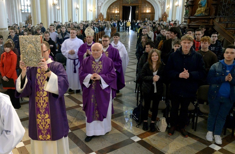 Mszy św. na zakończenie rekolekcji przewodniczył ordynariusz radomski.