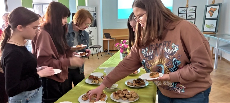 Czytanie nie tylko w czytelni