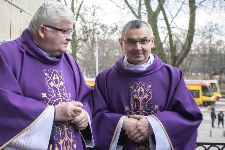 Ratującym Żydów. Tablica w bazylice salezjanów na Pradze