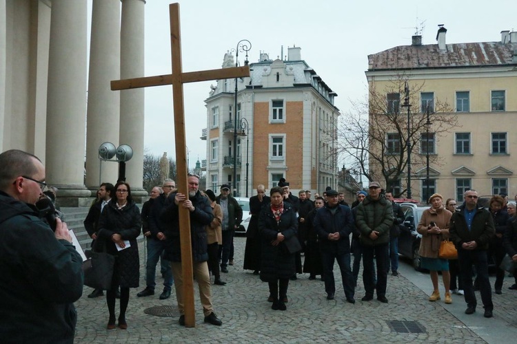 Droga Krzyżowa KWC