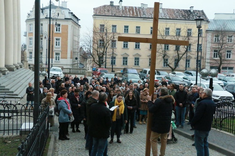 Droga Krzyżowa KWC