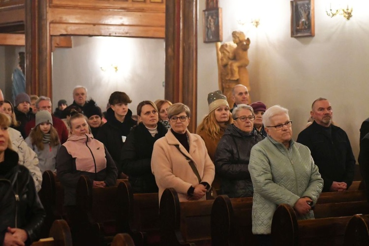 Rzepin. Poszli za krzyżem z Janem Pawłem II