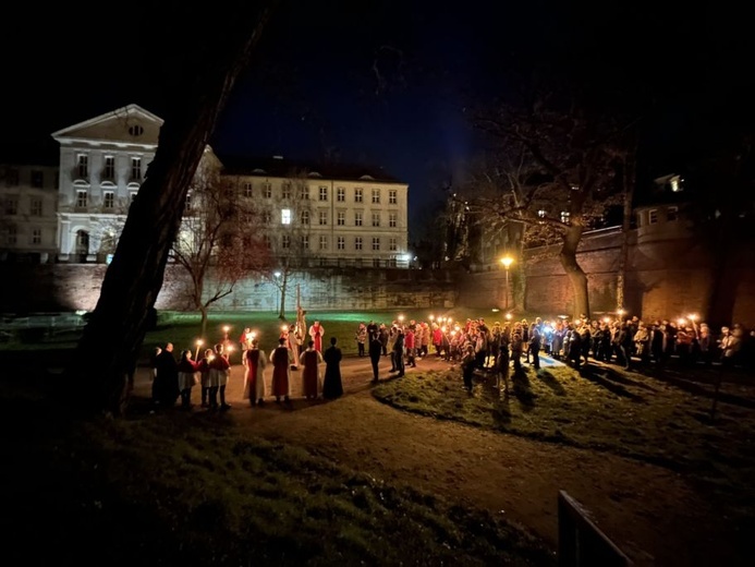 Droga Krzyżowa ulicami Głogowa