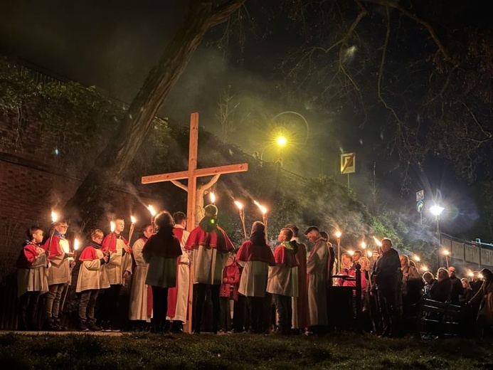 Droga Krzyżowa ulicami Głogowa