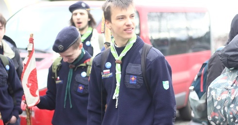 Harcerze w drodze do Maryi