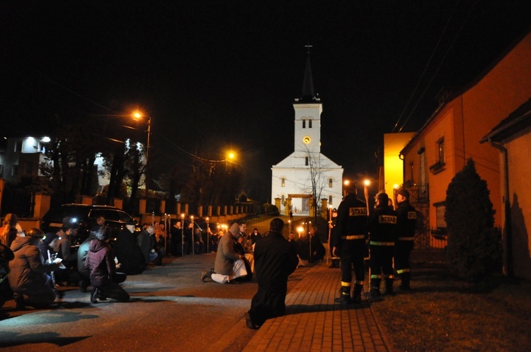 Jubileuszowa Droga Krzyżowa w Sławikowie