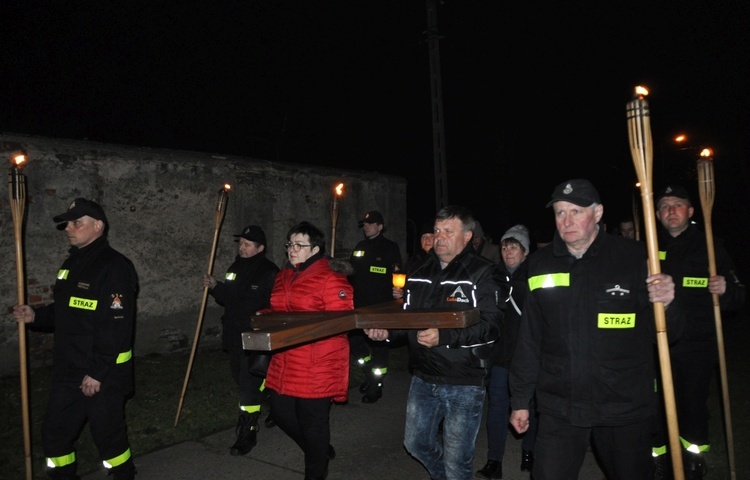 Jubileuszowa Droga Krzyżowa w Sławikowie