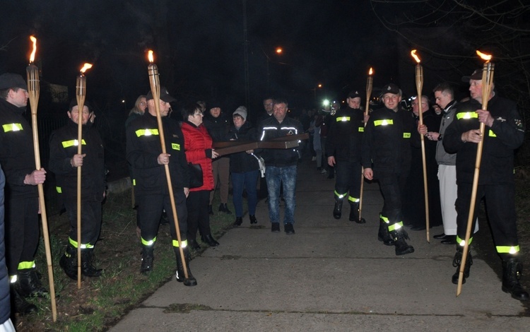 Jubileuszowa Droga Krzyżowa w Sławikowie