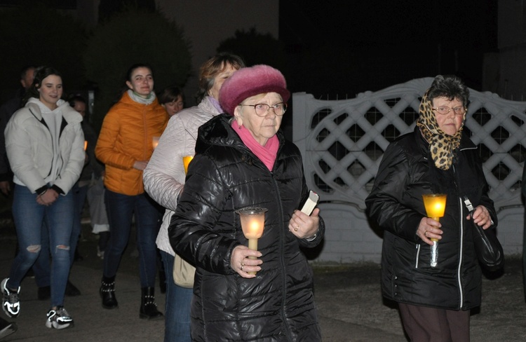 Jubileuszowa Droga Krzyżowa w Sławikowie