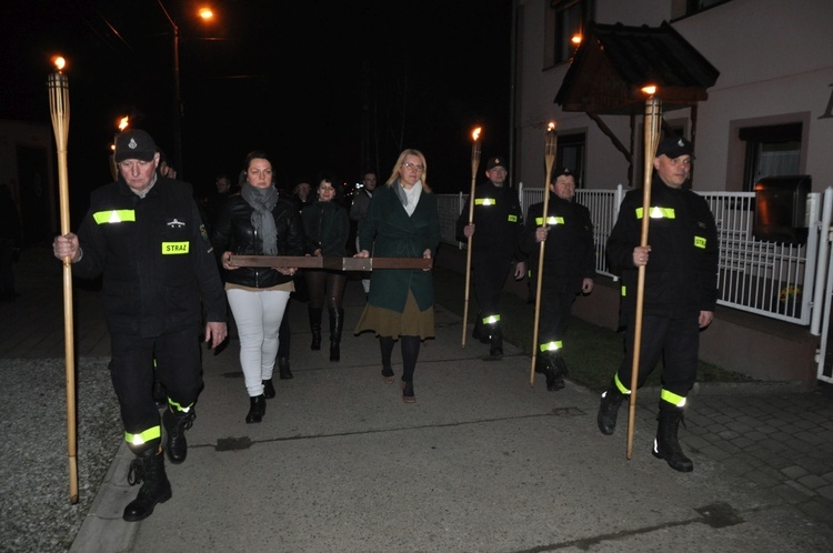 Jubileuszowa Droga Krzyżowa w Sławikowie