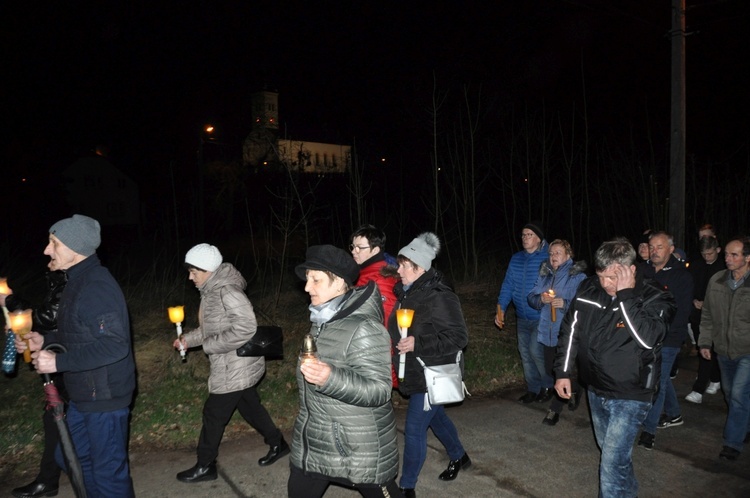 Jubileuszowa Droga Krzyżowa w Sławikowie