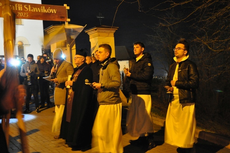 Jubileuszowa Droga Krzyżowa w Sławikowie