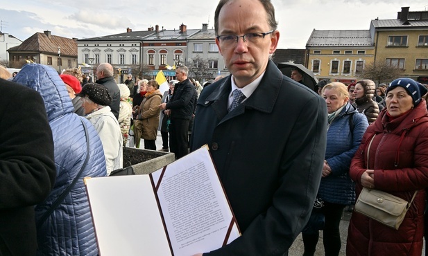 Górale chcą wsparcia władz w obronie Jana Pawła II