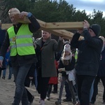 Z krzyżem na gdańskiej plaży 