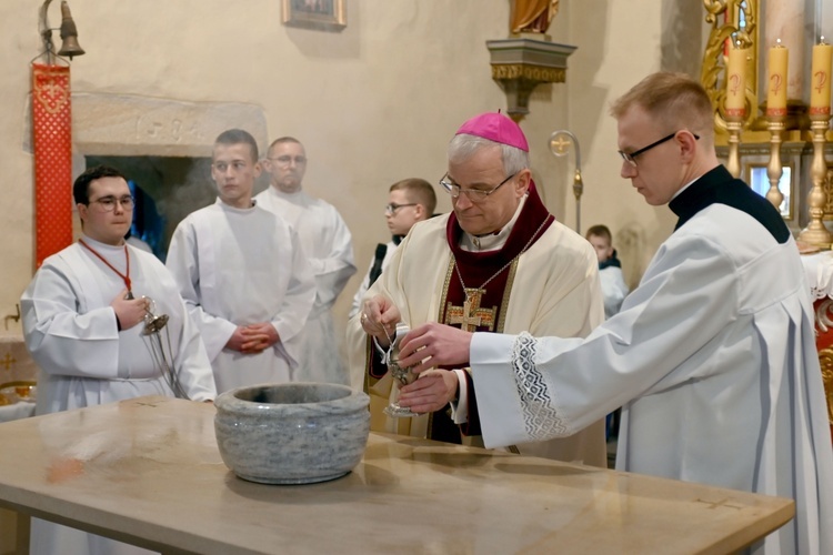 Poświęcenie ołtarza w Długopolu Górnym