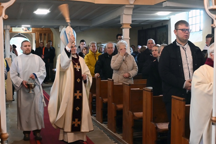 Poświęcenie ołtarza w Długopolu Górnym