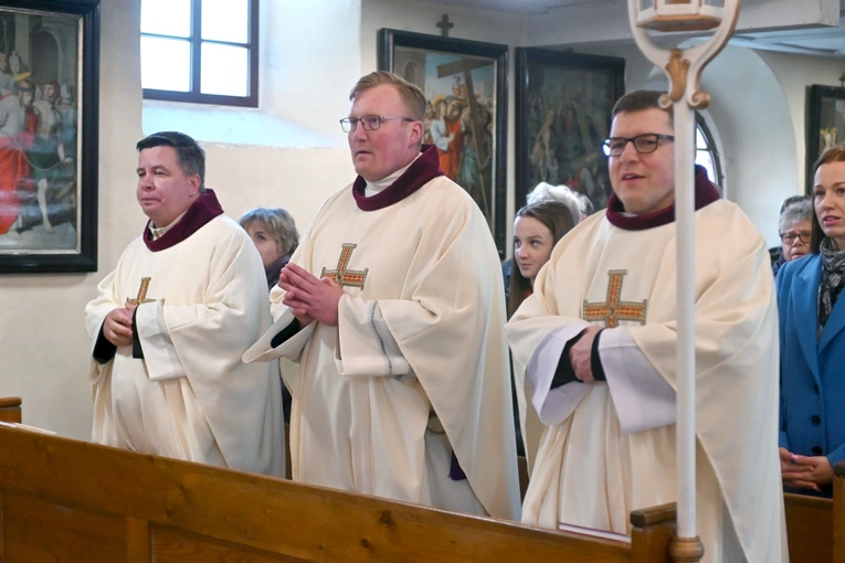 Poświęcenie ołtarza w Długopolu Górnym