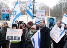 Izrael: Największy związek zawodowy ogłosił strajk generalny. Demonstranci znów przed parlamentem