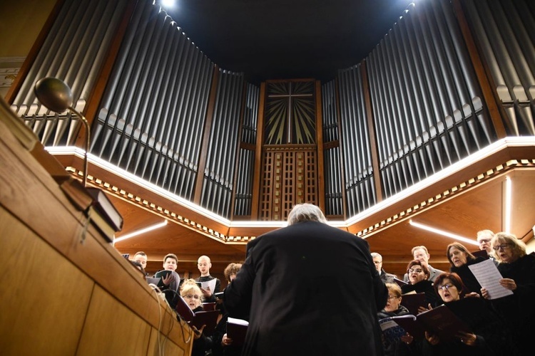 Zielona Góra. Koncert muzyki pasyjnej