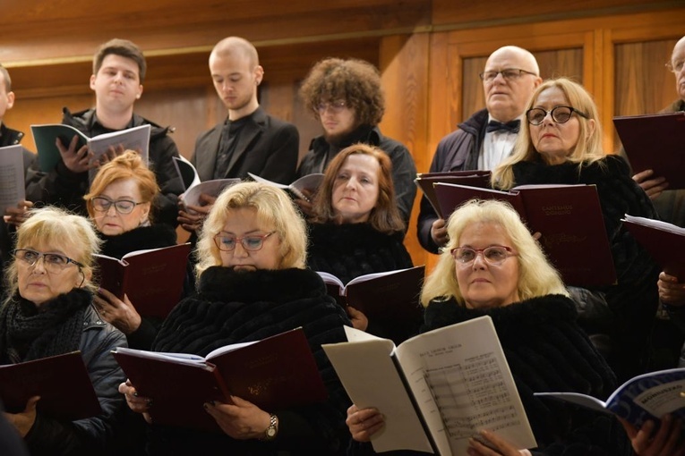 Zielona Góra. Koncert muzyki pasyjnej