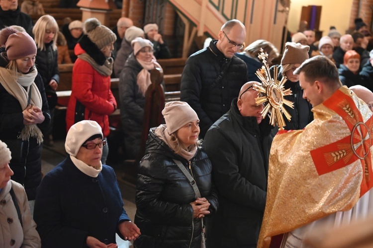 Bielawa. Zawierzyli się św. Janowi Pawłowi II