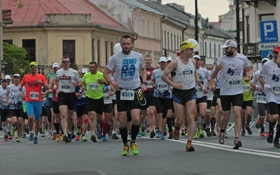 Rzym. 90-letni maratończyk