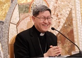 Kard. Tagle: Jeżeli nasza świętość nie jest zakorzeniona w radości Boga, to być może to nie jest prawdziwa świętość