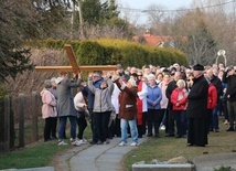 Drogi Krzyżowe ulicami miast i osiedli w archidiecezji wrocławskiej