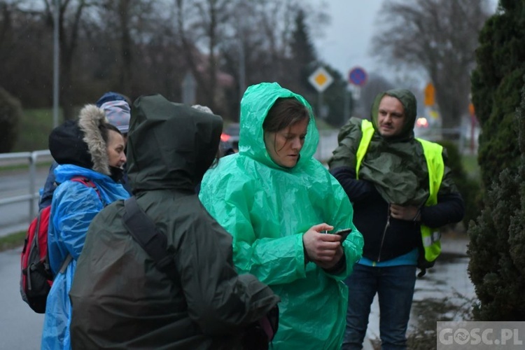 Świebodzin. Ekstremalna Droga Krzyżowa rozpoczęta