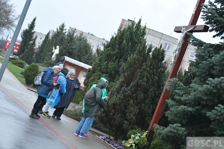 Świebodzin. Ekstremalna Droga Krzyżowa rozpoczęta