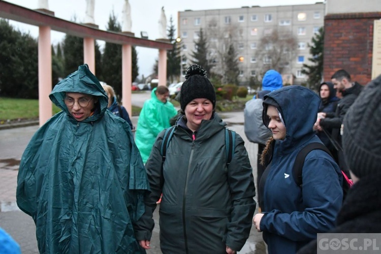 Świebodzin. Ekstremalna Droga Krzyżowa rozpoczęta