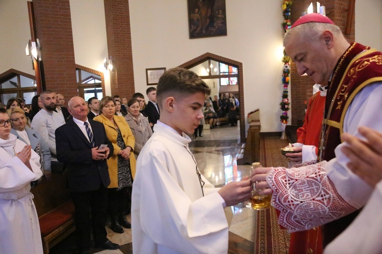 Bierzmowanie w par. pw. Miłosierdzia Bożego w Brzesku