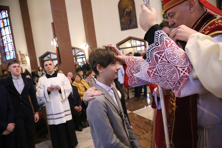 Bierzmowanie w par. pw. Miłosierdzia Bożego w Brzesku