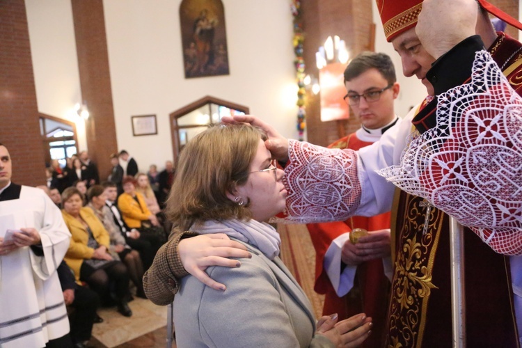 Bierzmowanie w par. pw. Miłosierdzia Bożego w Brzesku