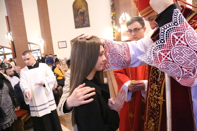 Bierzmowanie w par. pw. Miłosierdzia Bożego w Brzesku