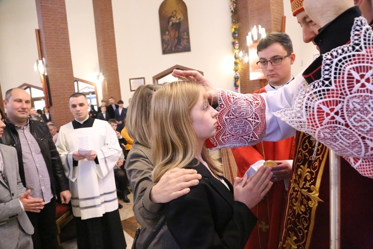 Bierzmowanie w par. pw. Miłosierdzia Bożego w Brzesku