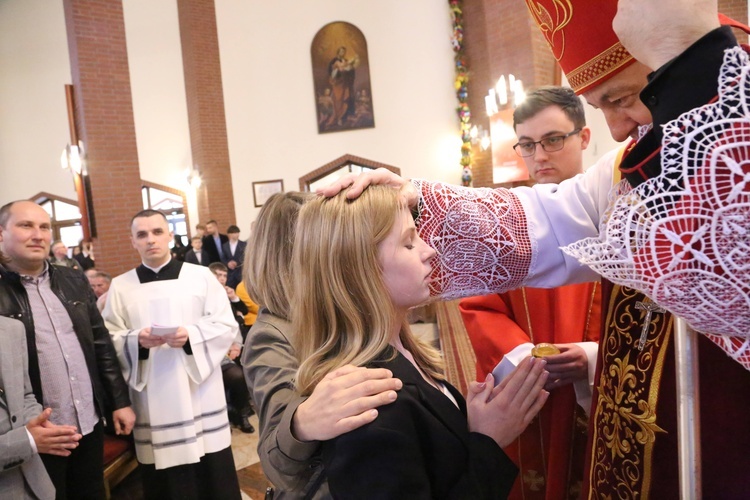 Bierzmowanie w par. pw. Miłosierdzia Bożego w Brzesku