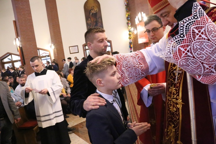 Bierzmowanie w par. pw. Miłosierdzia Bożego w Brzesku