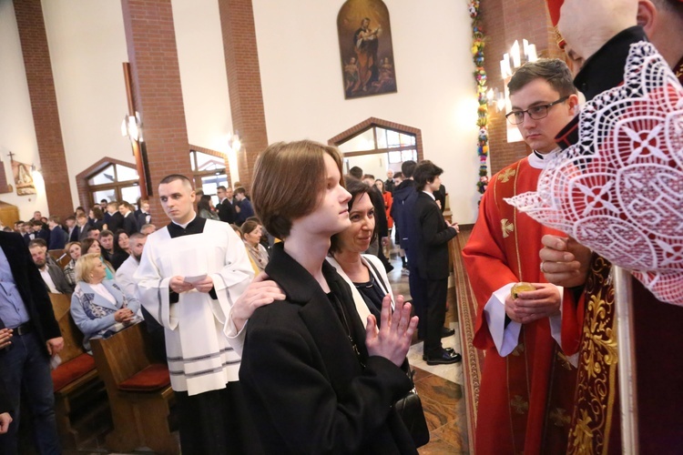 Bierzmowanie w par. pw. Miłosierdzia Bożego w Brzesku