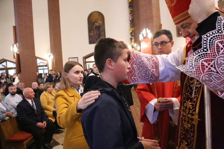 Bierzmowanie w par. pw. Miłosierdzia Bożego w Brzesku