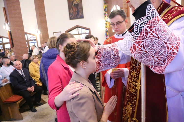 Bierzmowanie w par. pw. Miłosierdzia Bożego w Brzesku