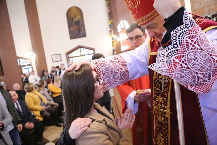 Bierzmowanie w par. pw. Miłosierdzia Bożego w Brzesku