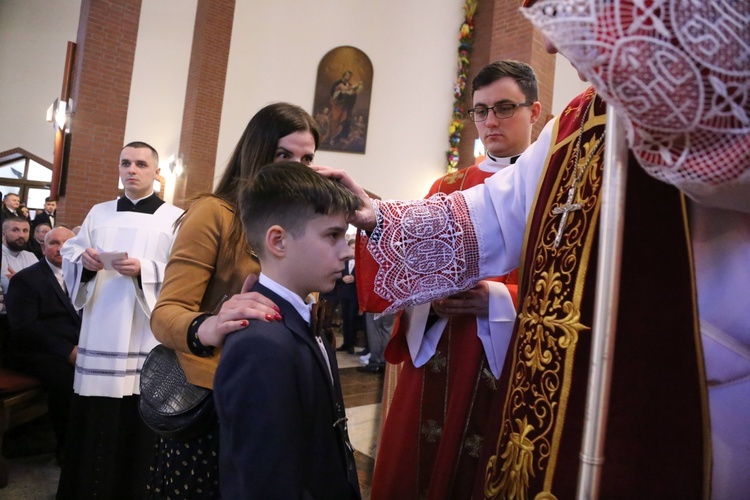 Bierzmowanie w par. pw. Miłosierdzia Bożego w Brzesku