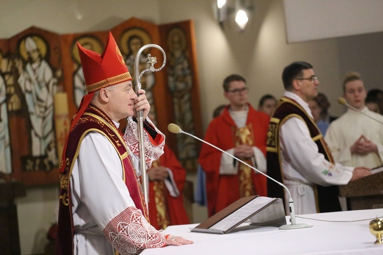 Bierzmowanie w par. pw. Miłosierdzia Bożego w Brzesku