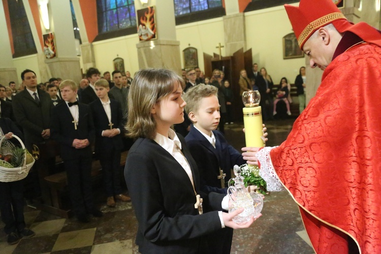 Bierzmowanie w par. pw. św. Jakuba w Brzesku