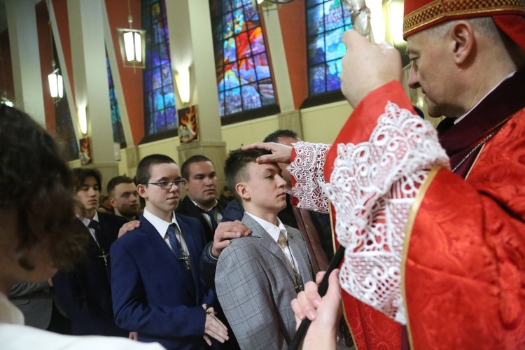 Bierzmowanie w par. pw. św. Jakuba w Brzesku