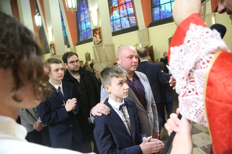 Bierzmowanie w par. pw. św. Jakuba w Brzesku