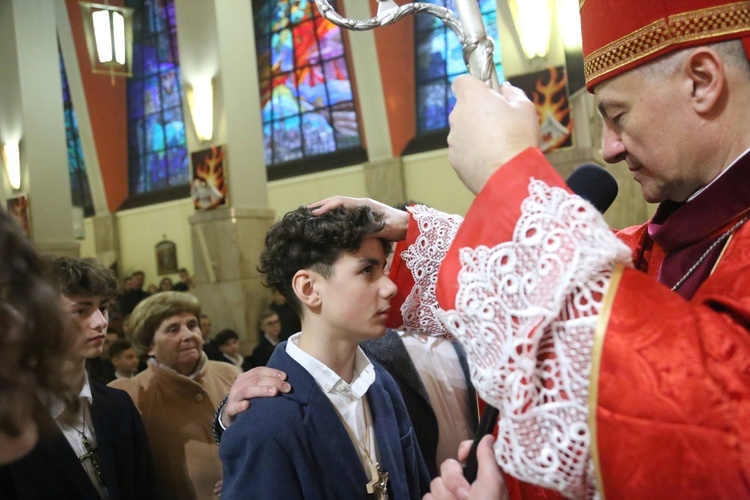 Bierzmowanie w par. pw. św. Jakuba w Brzesku