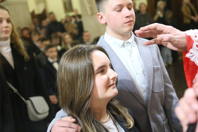 Bierzmowanie w par. pw. św. Jakuba w Brzesku